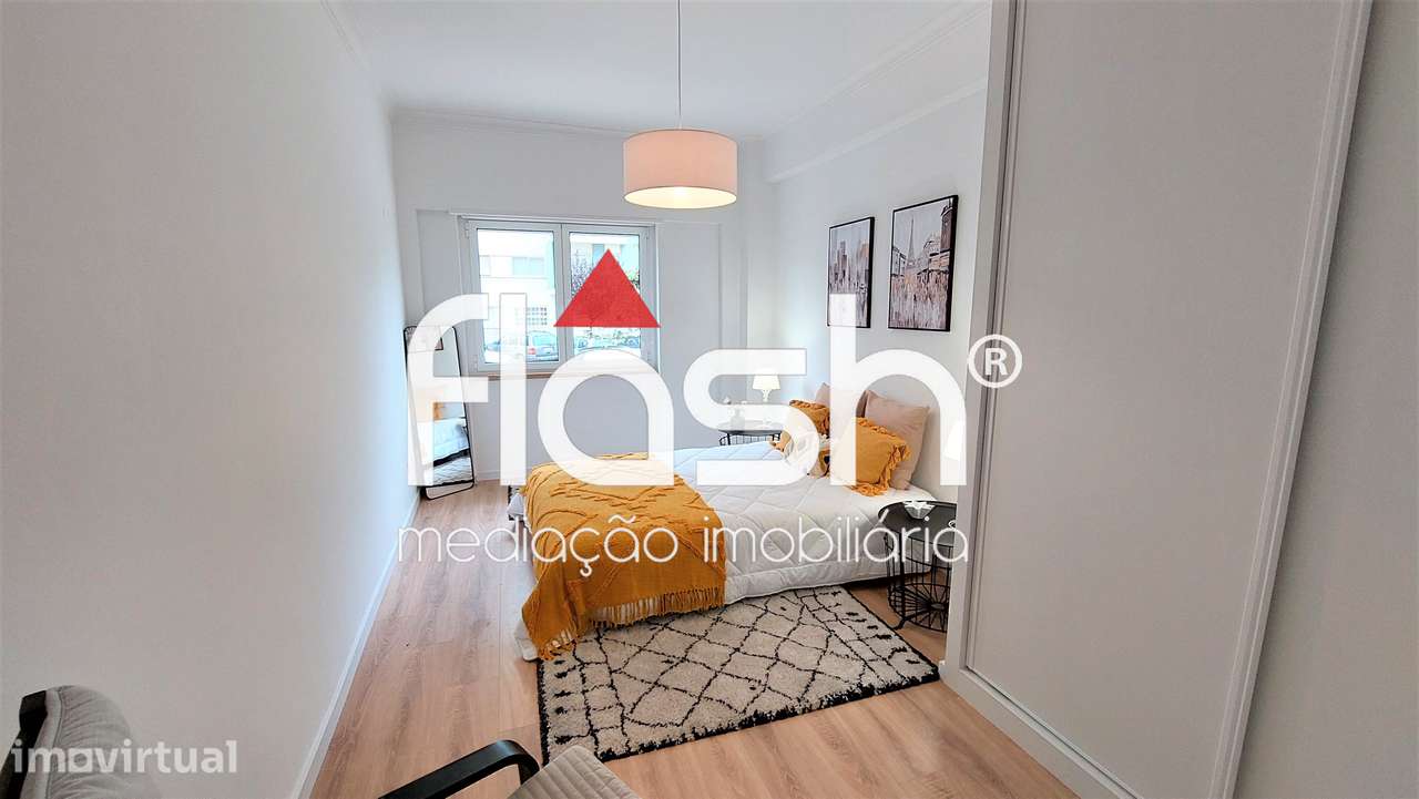 Apartamento T3 Remodelado/MOBILADO em Benfica - Grande imagem: 3/20