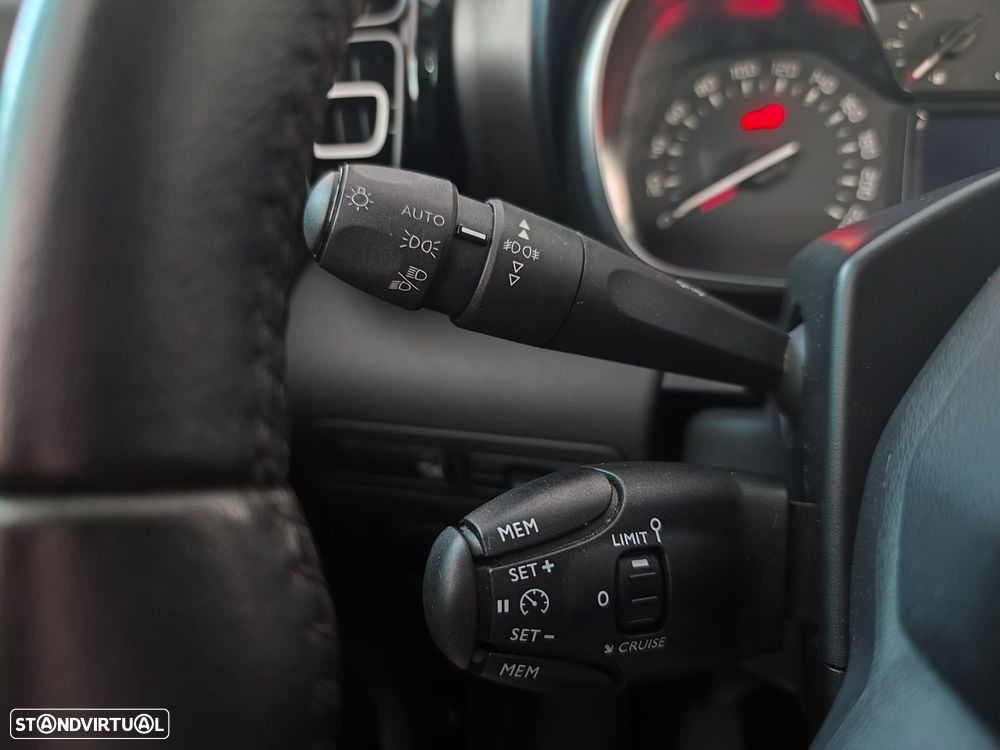 Citroën C3 Aircross 1.2 PureTech Shine - 29