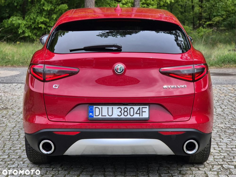 Alfa Romeo Stelvio 2.0 Turbo 16V AT8-Q4 First Edition - 8