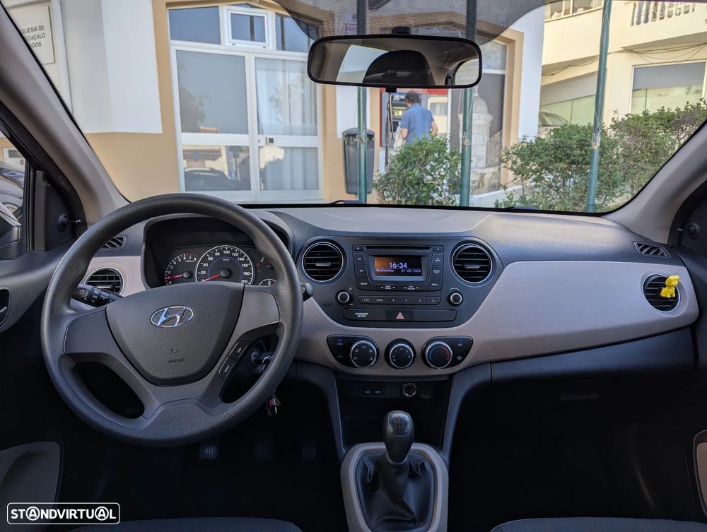 Hyundai i10 - 15