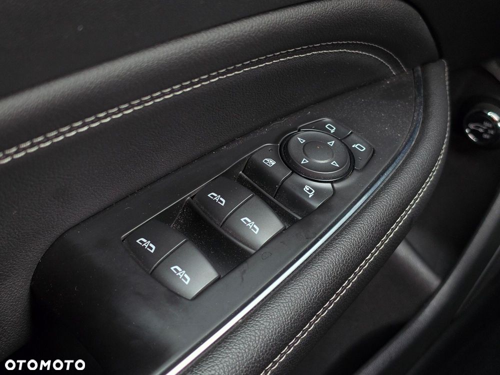 Opel Insignia CT 2.0 CDTI 4x4 Exclusive S&S - 28