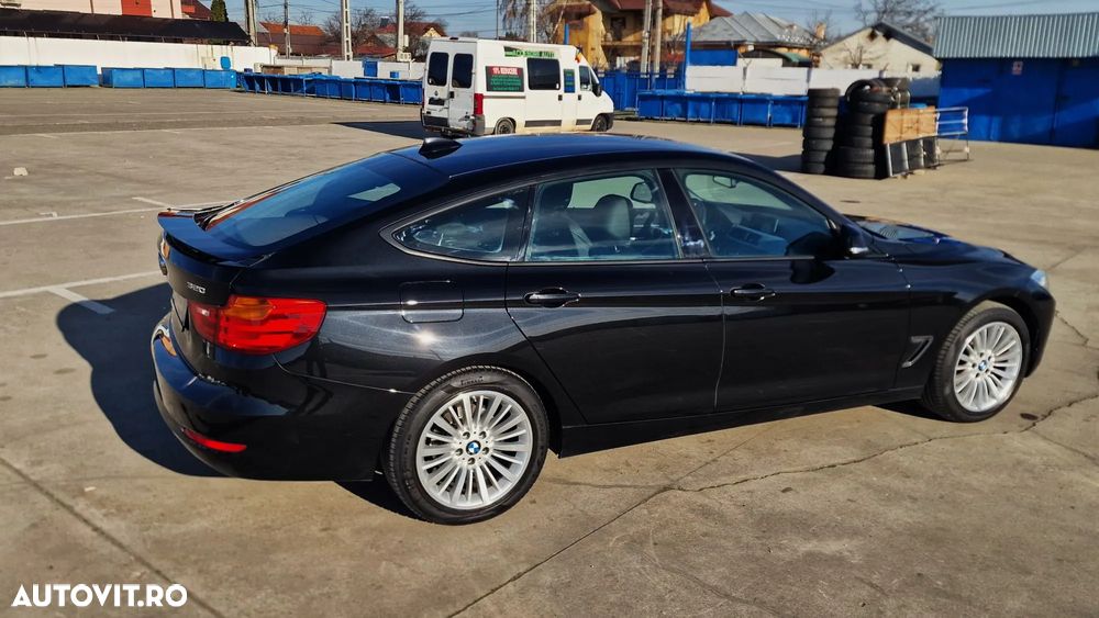 BMW Seria 3 320d GT Aut. Luxury Line - 29