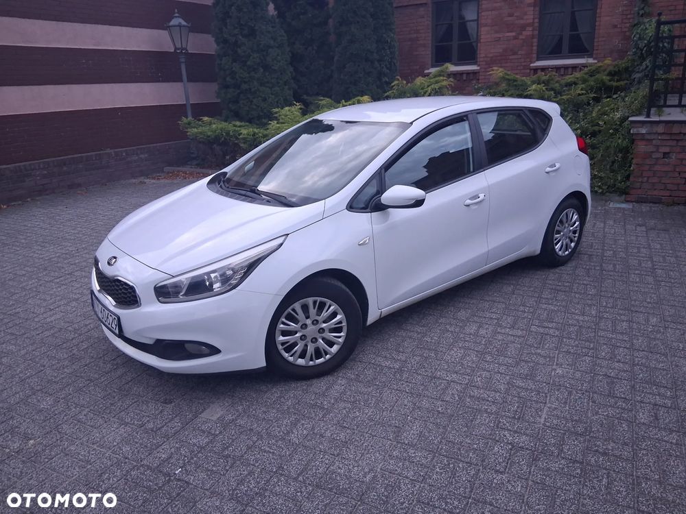Kia Ceed 1.4 CVVT Attract plus - 4