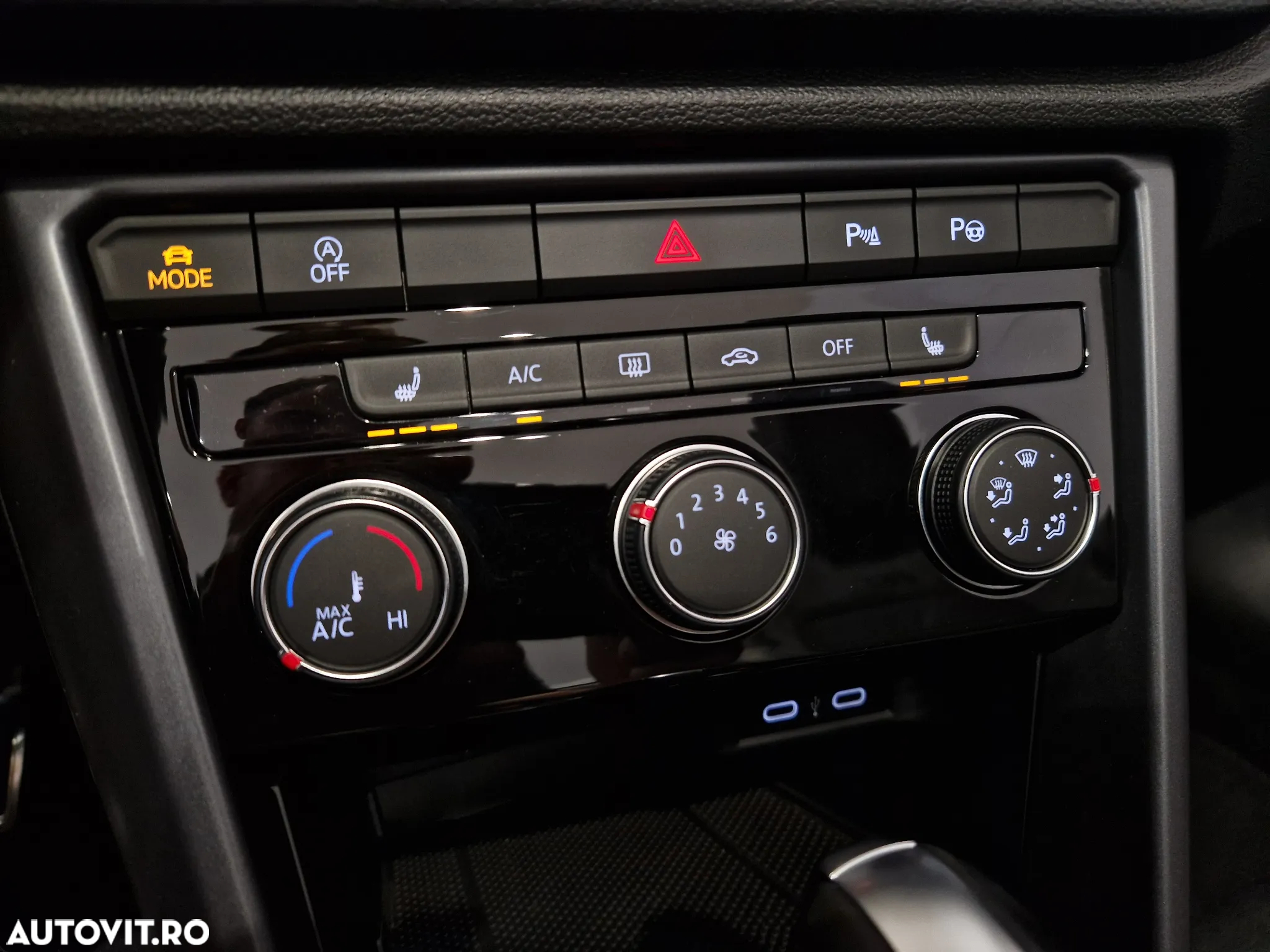 Volkswagen T-ROC Cabriolet 1.5 TSI OPF DSG R-Line - 23