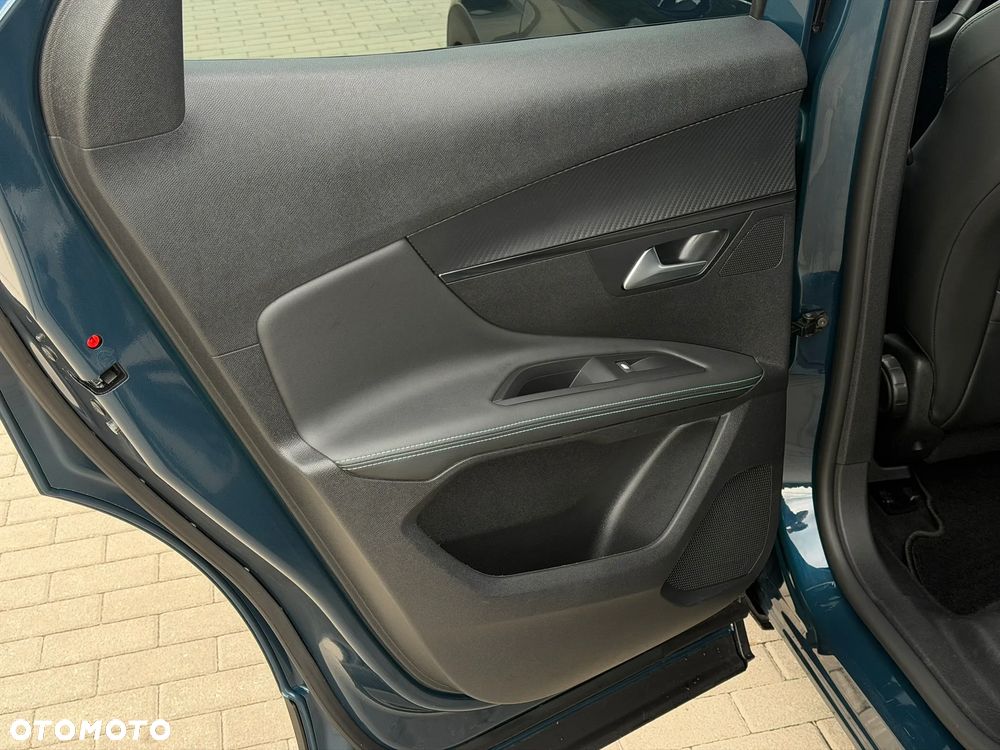 Peugeot 3008 225 e-EAT8 Allure - 38