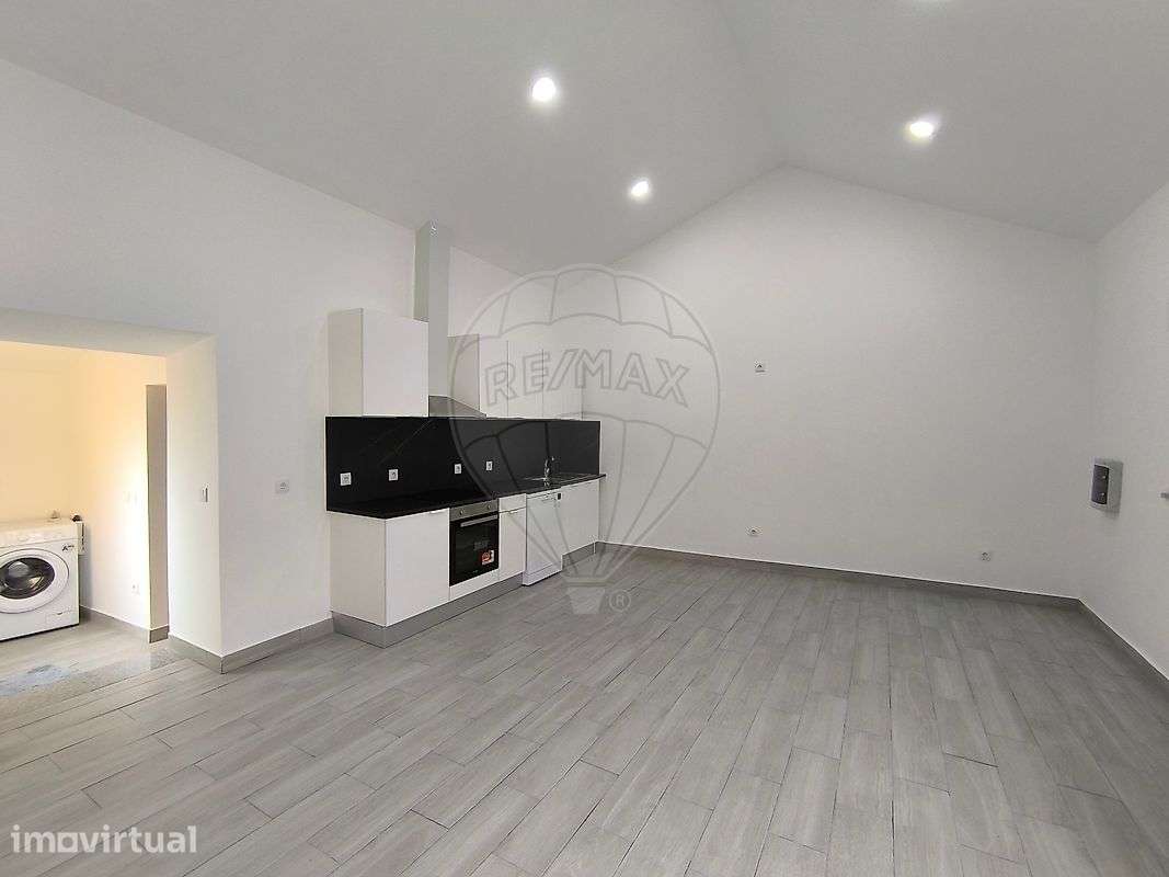 Moradia T2 para venda - Grande imagem: 2/24