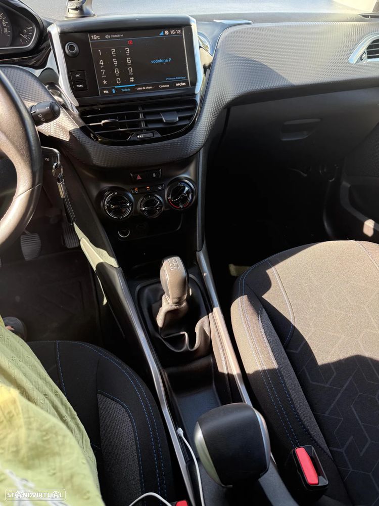 Peugeot 2008 1.2 PureTech Style - 10