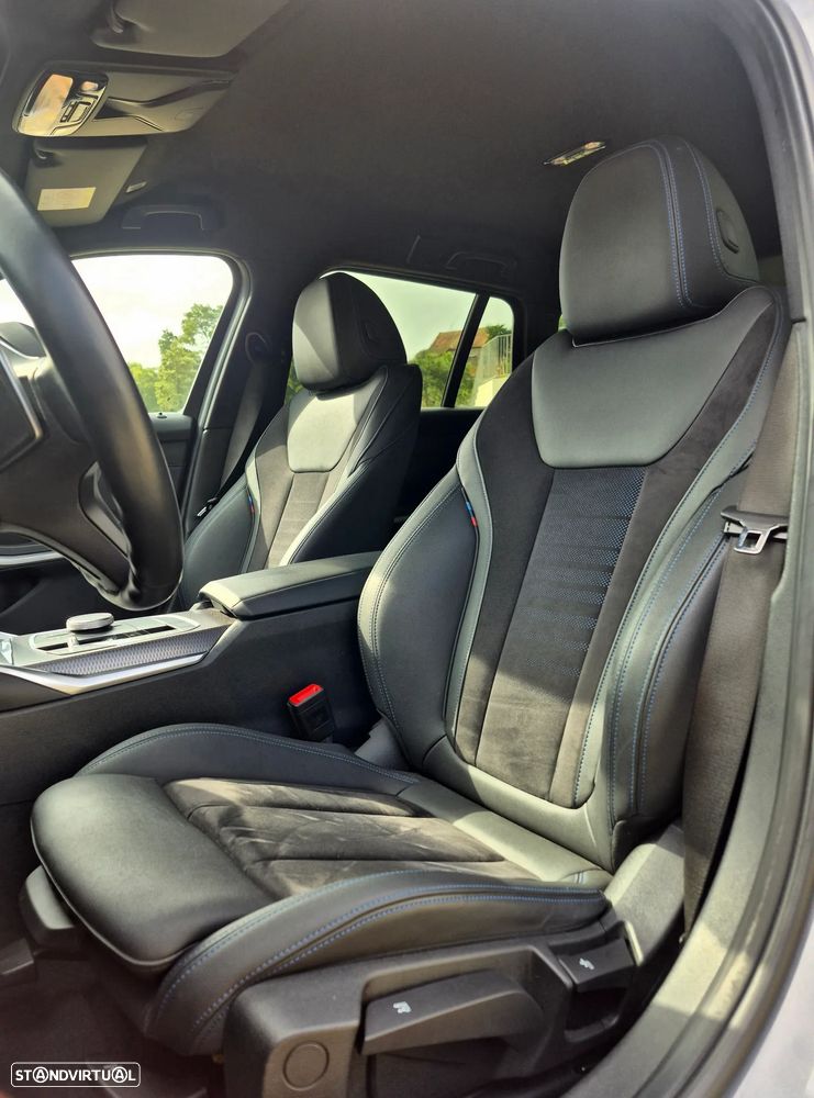 BMW 320 d Pack Desportivo M Auto - 13