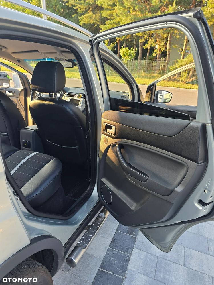 Ford Kuga 2.0 TDCi Titanium FWD - 11