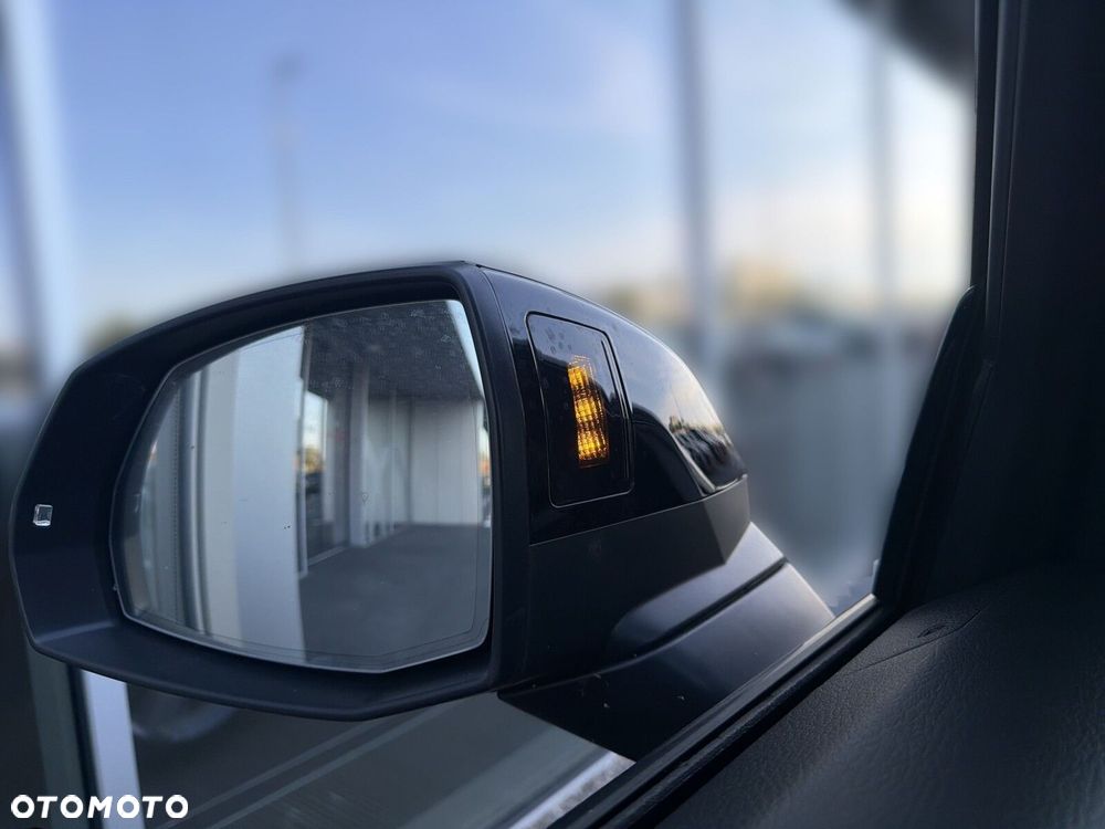Audi Q5 Sportback - 36