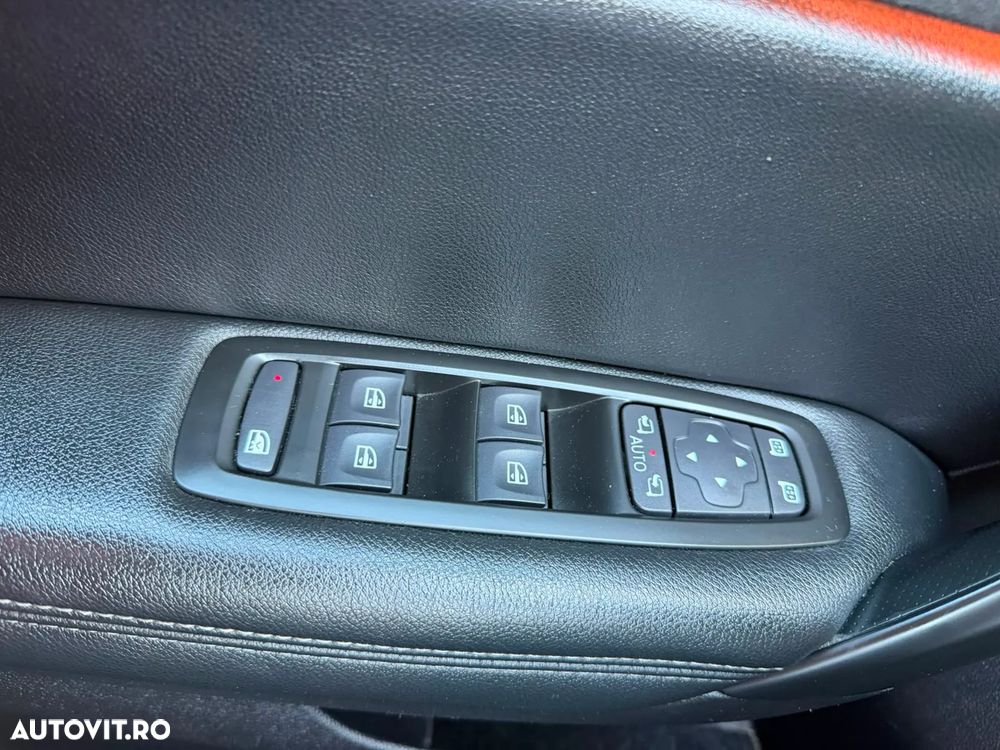 Renault Megane ENERGY dCi 110 Start & Stop Bose Edition - 12