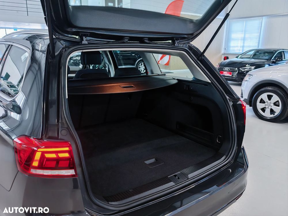 Volkswagen Passat Variant 1.6 TDI (BlueMotion Technology) DSG Comfortline - 29