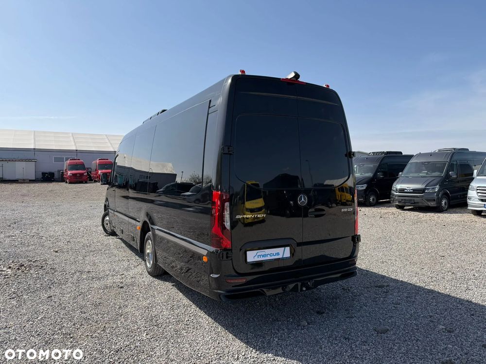 Mercedes-Benz Sprinter 519 - 11