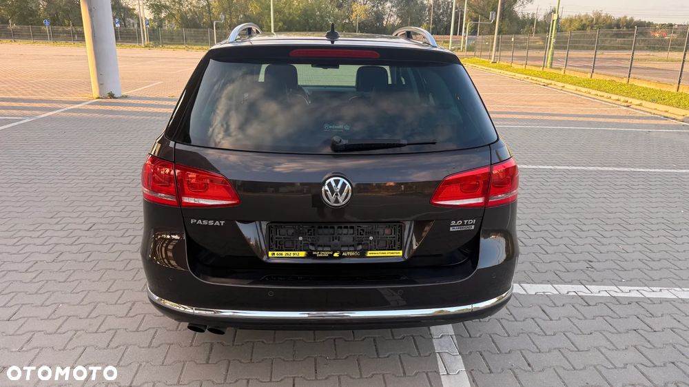 Volkswagen Passat 2.0 TDI Highline - 9