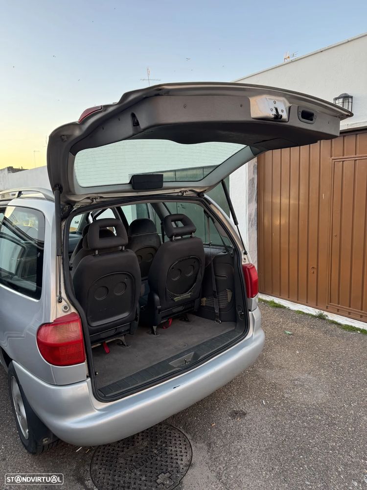 SEAT Alhambra 1.9 TDI Confort - 2