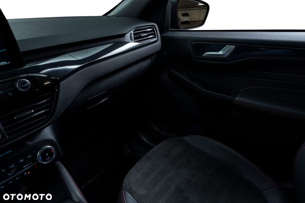 Ford Kuga 2.5 Duratec PHEV ST-LINE - 17