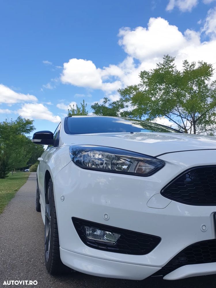 Ford Focus 1.5 Ecoboost ST-Line - 4