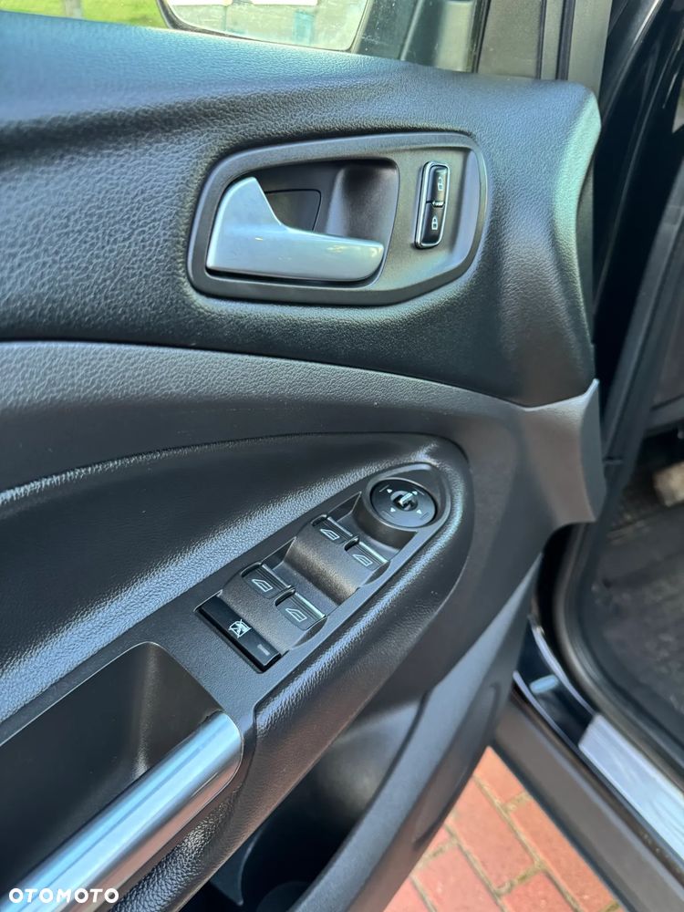 Ford Kuga 2.0 TDCi 4x4 Titanium - 14