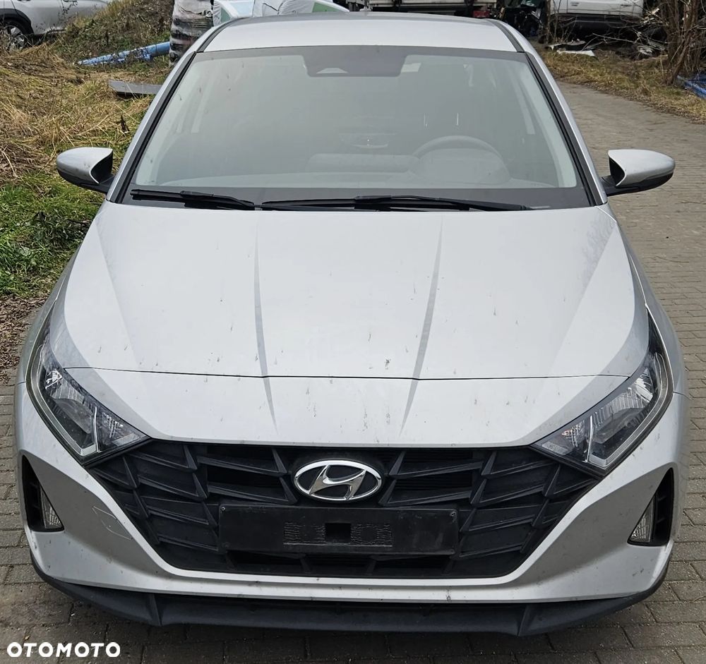 Hyundai i20 blue 1.2 Pure - 5