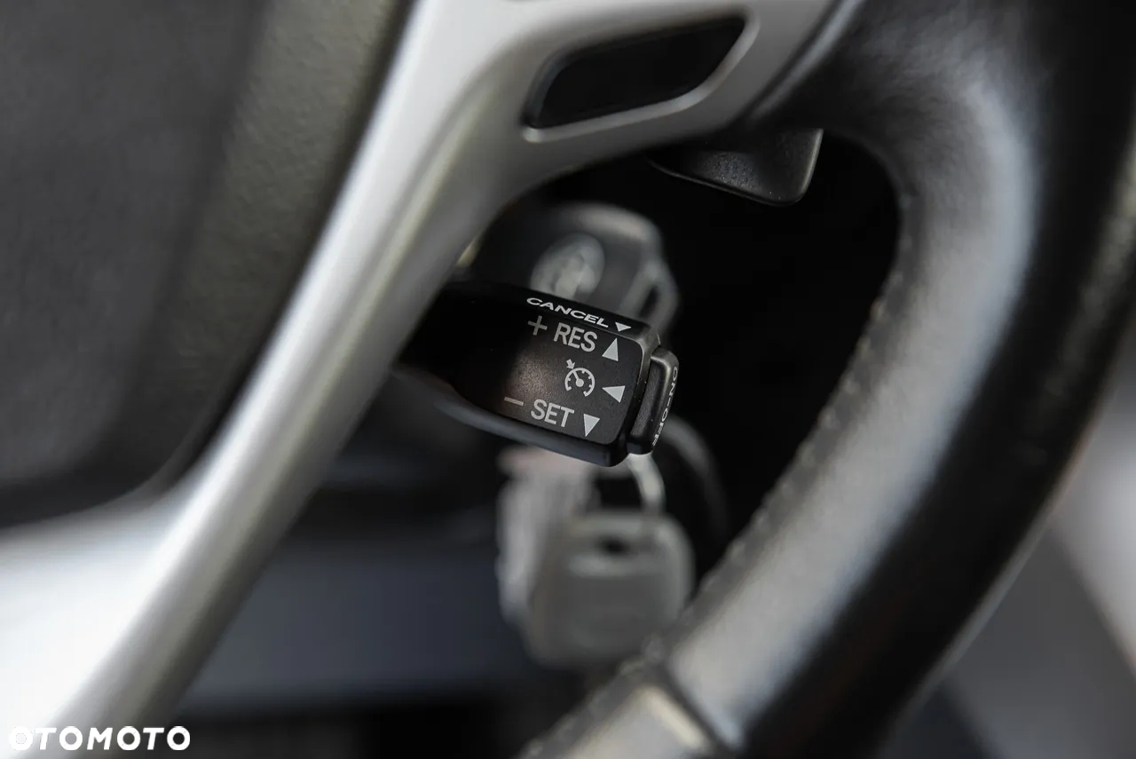 Toyota Verso 1.8 Premium MS - 18