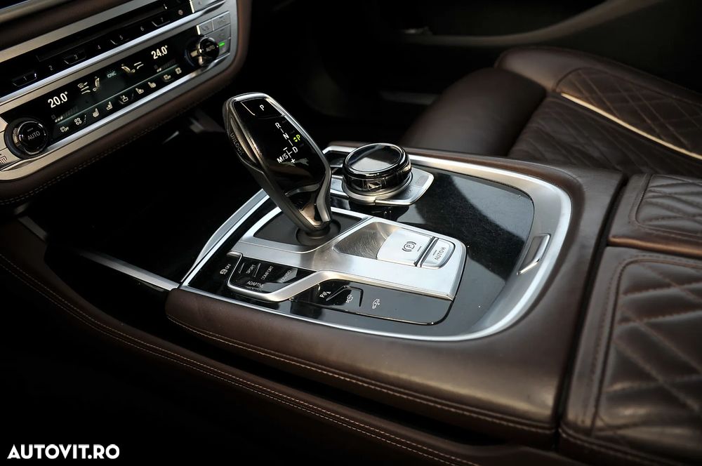 BMW 7 Series 2019 — imagine 33