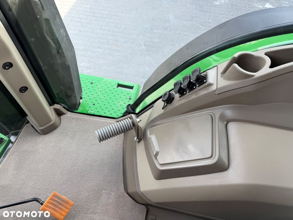 John Deere 7r330 - 18