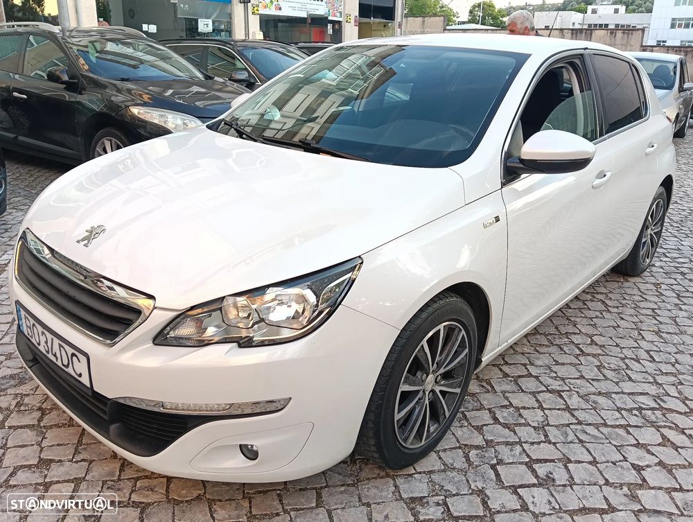 Peugeot 308 1.2 PureTech Style J17 - 22