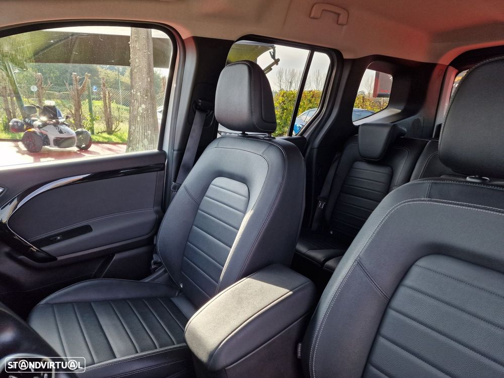 Mercedes-Benz T 180 - 16