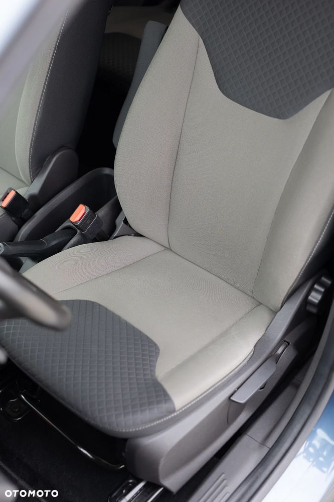 Ford Tourneo Courier - 21