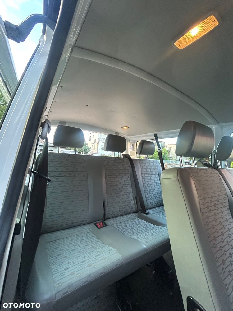 Volkswagen Transporter L2H1 - 18