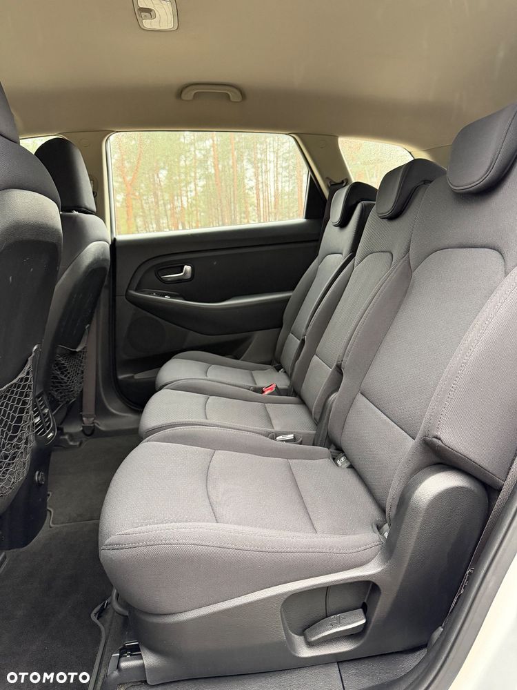 Kia Carens 1.7 CRDi Vision - 17