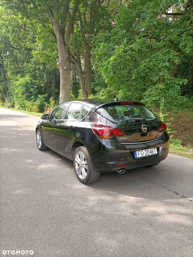 Opel Astra 1.6 Turbo Innovation - 3