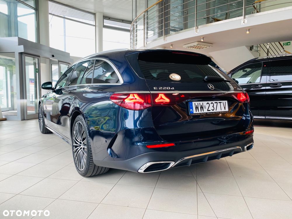 Mercedes-Benz Klasa E 220 d mHEV 4-Matic AMG 9G-Tronic - 11