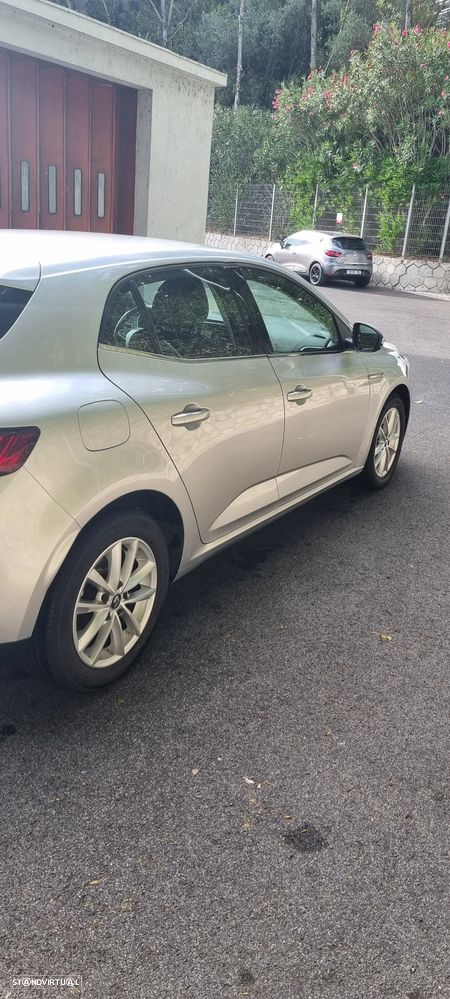 Renault Mégane 1.5 dCi Intens - 2