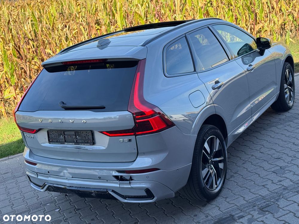 Volvo XC 60 B5 B AWD Plus Dark - 17