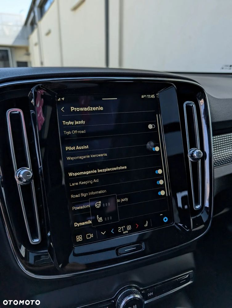Volvo XC 40 82kWh P8 Recharge AWD Pro - 19