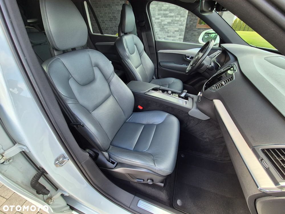 Volvo XC 90 B5 D AWD Momentum 7os - 22