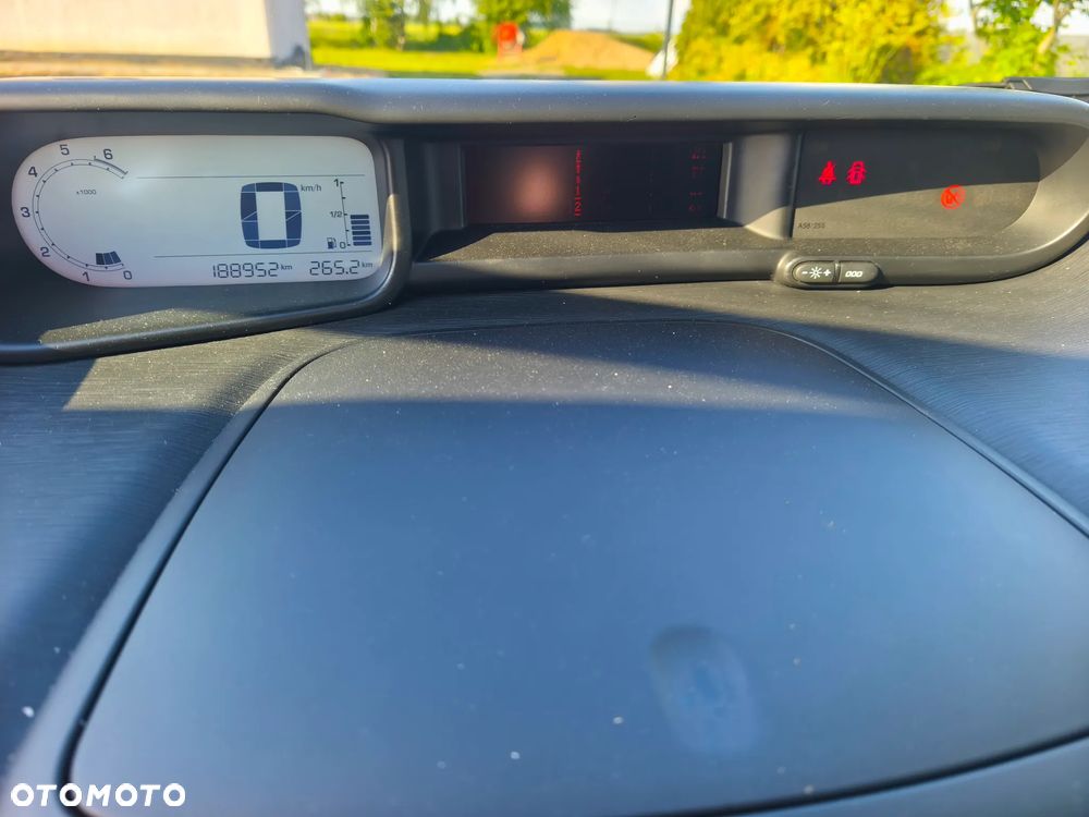 Citroën C3 Picasso 1.6i Exclusive - 12