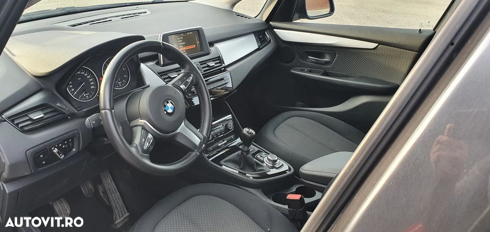 BMW Seria 2 216d Sport Line - 7