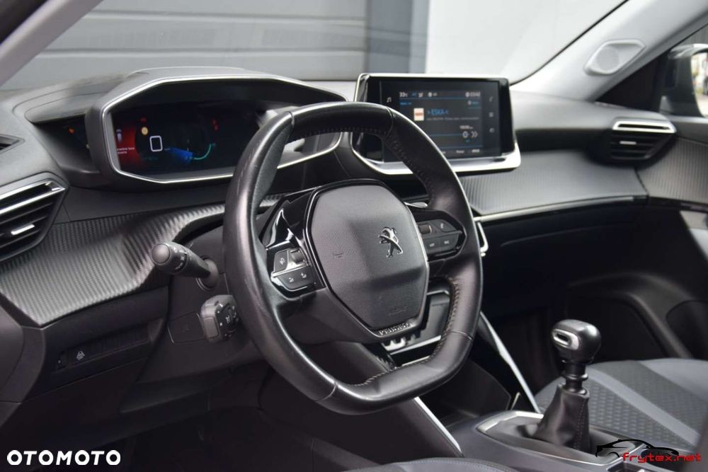 Peugeot 2008 - 18