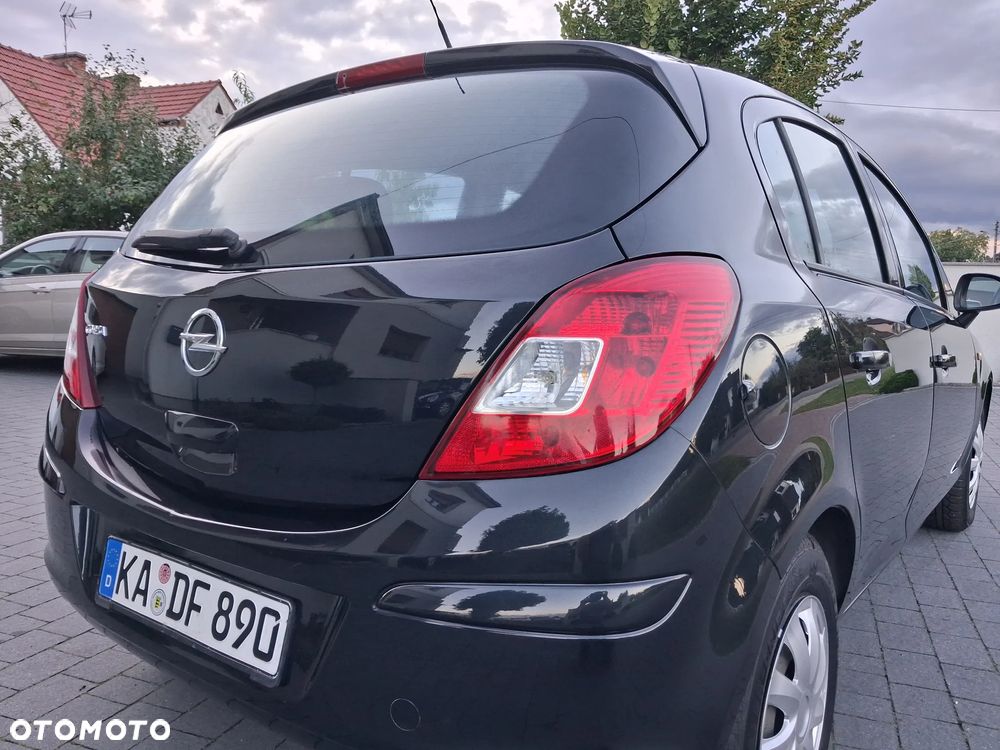 Opel Corsa 1.2 16V Cosmo - 20
