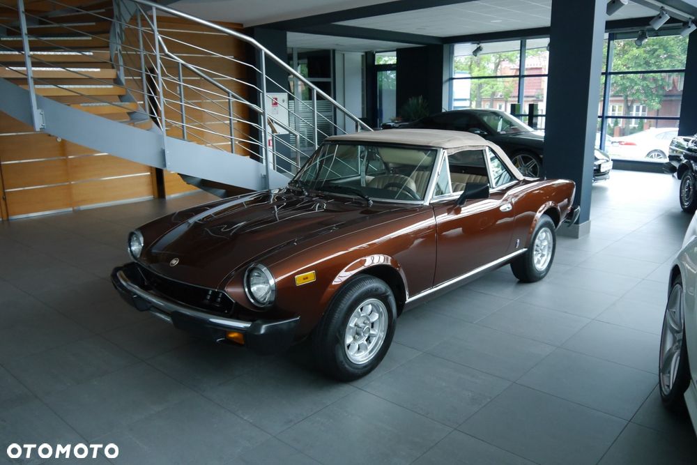 Fiat 124 Spider - 18