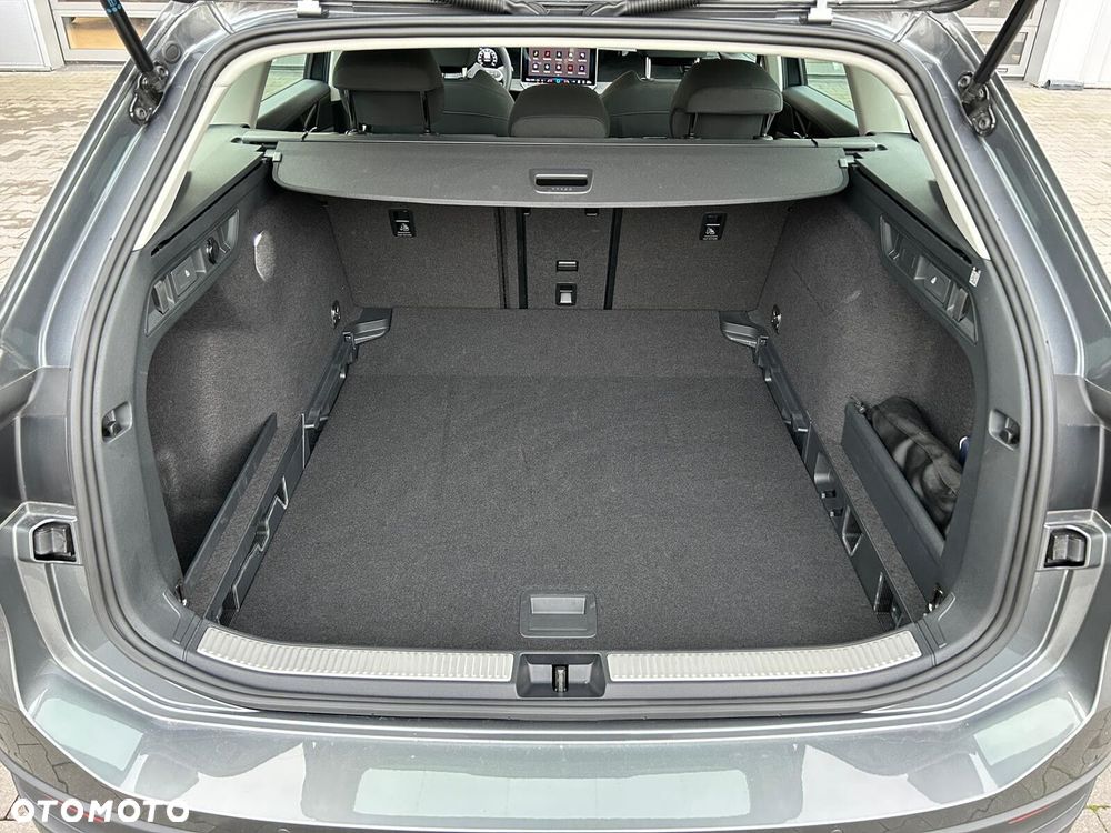 Volkswagen Passat Variant 1.5 TSI EVO Business DSG - 11