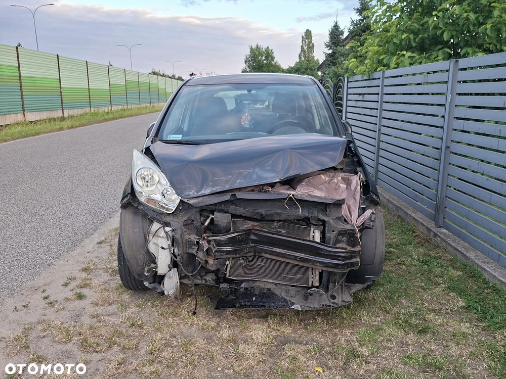 Kia Venga - 2