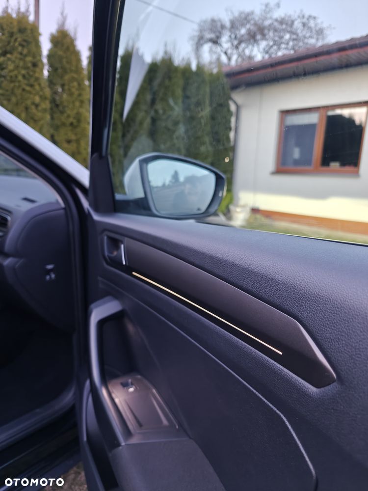 Volkswagen T-Roc 1.0 TSI Style - 24