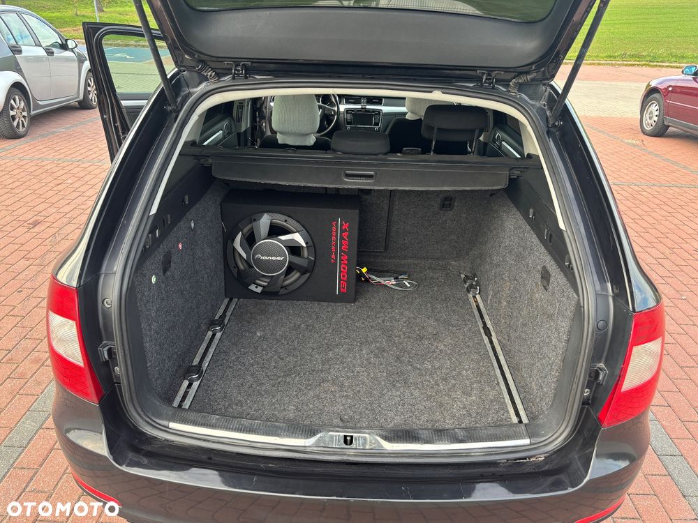 Skoda Superb 2.0 TDI Elegance DSG - 10