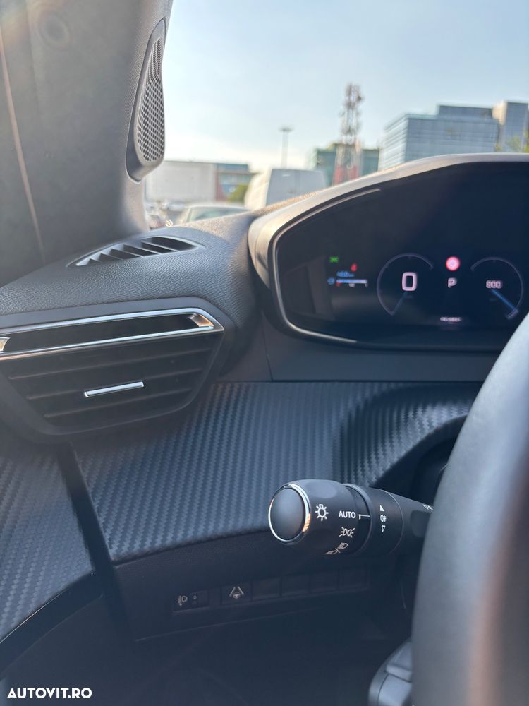Peugeot 2008 1.2 PureTech EAT8 STT Allure Pack - 11