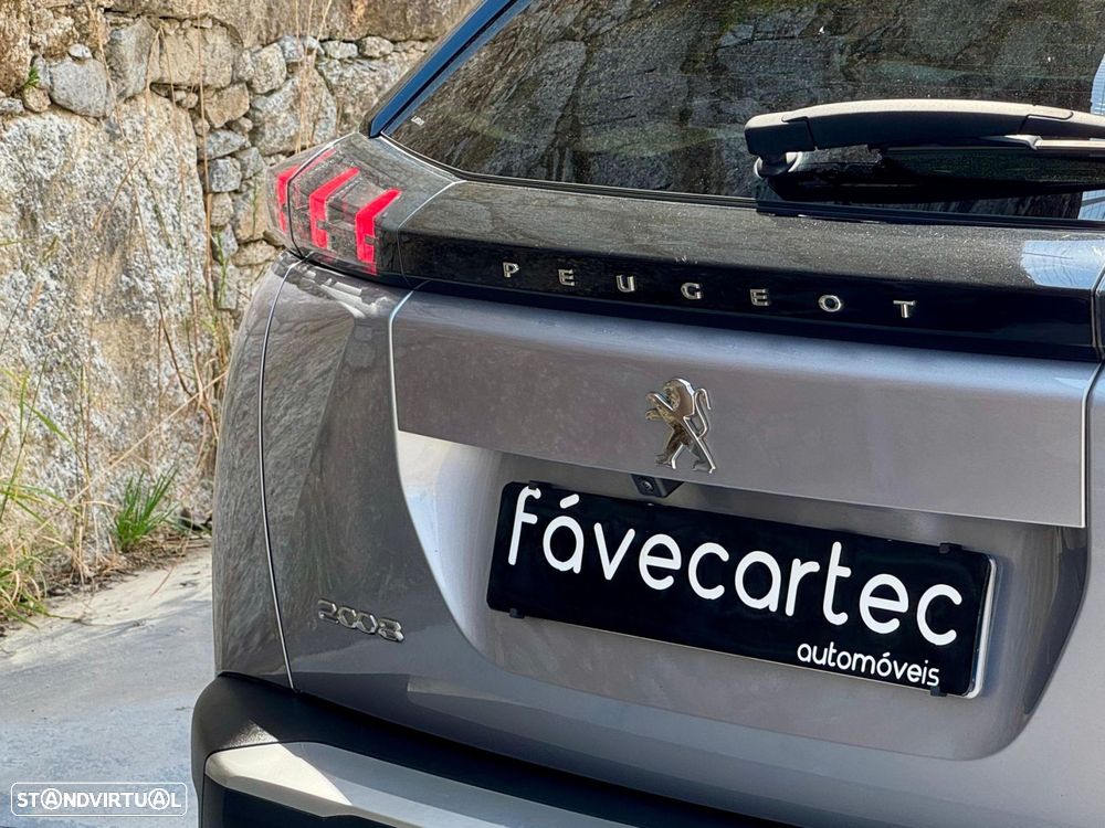 Peugeot 2008 1.2 PureTech GT Line - 24