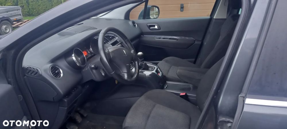 Peugeot 5008 1.6 THP Family 7os - 6
