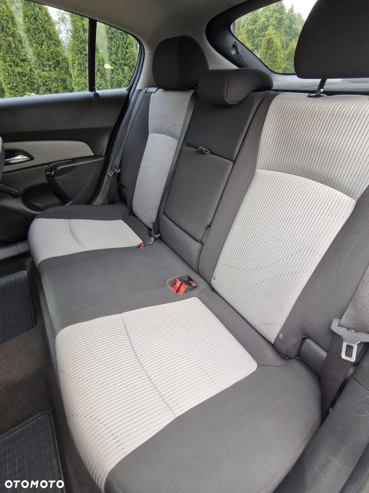 Chevrolet Cruze 1.6 LT+ - 16